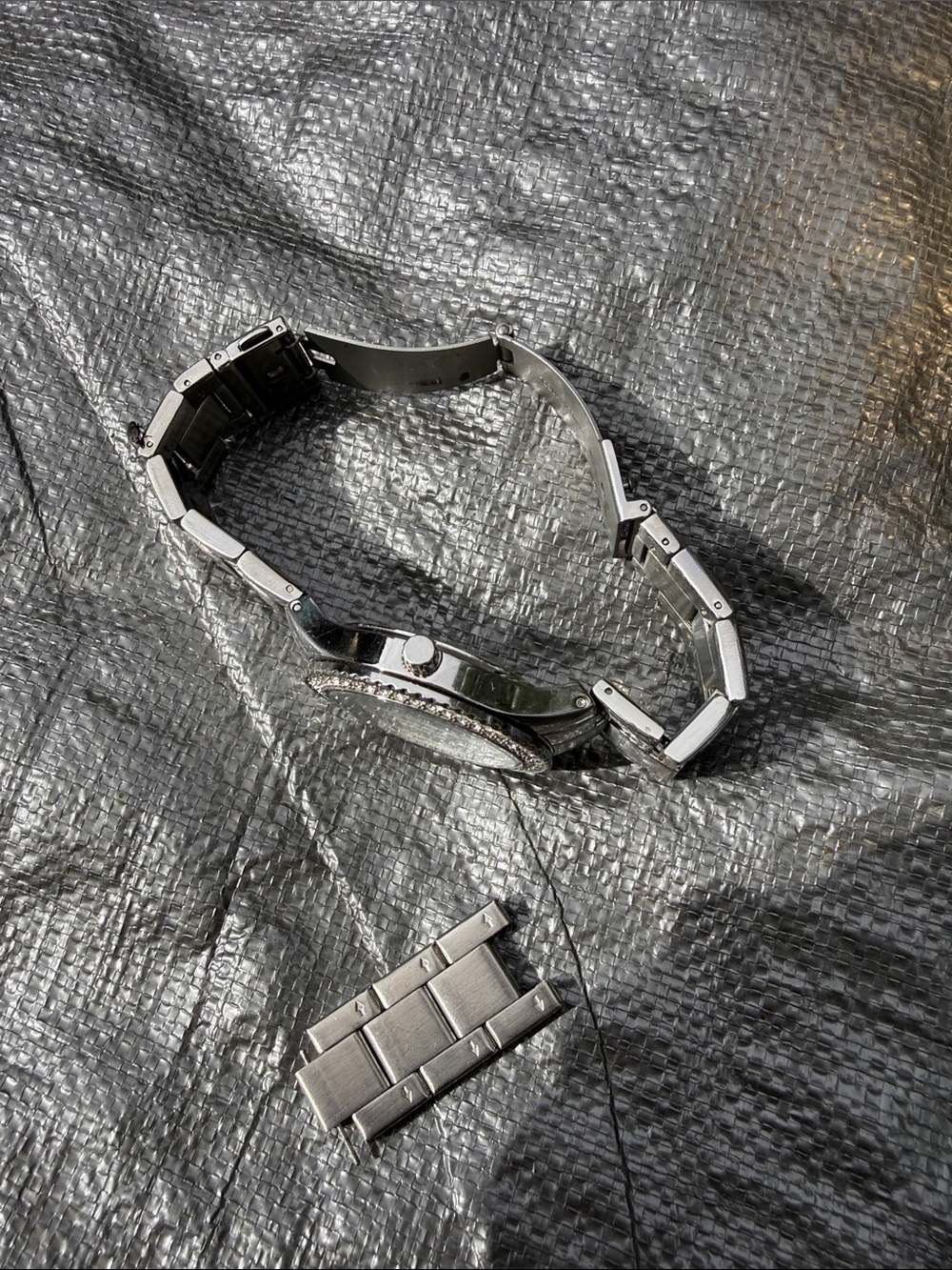 Fossil Silver Crystal Bezel Women's Stainless Steel Watch - Picture 4 of 5